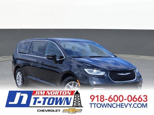 2024 Chrysler Pacifica Touring