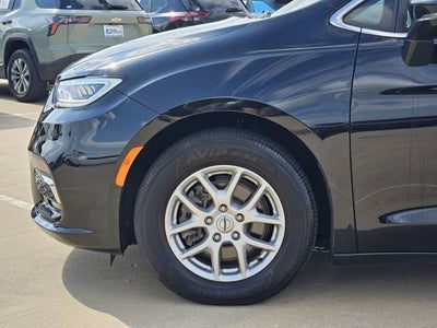 2024 Chrysler Pacifica Touring