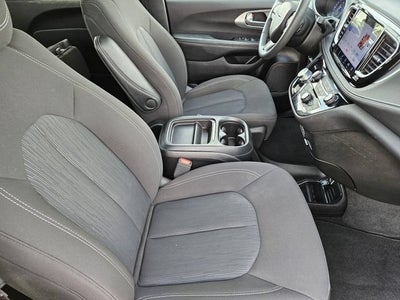 2024 Chrysler Pacifica Touring