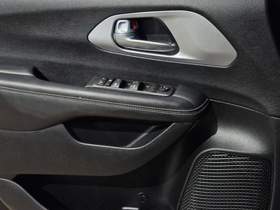 2024 Chrysler Pacifica Touring