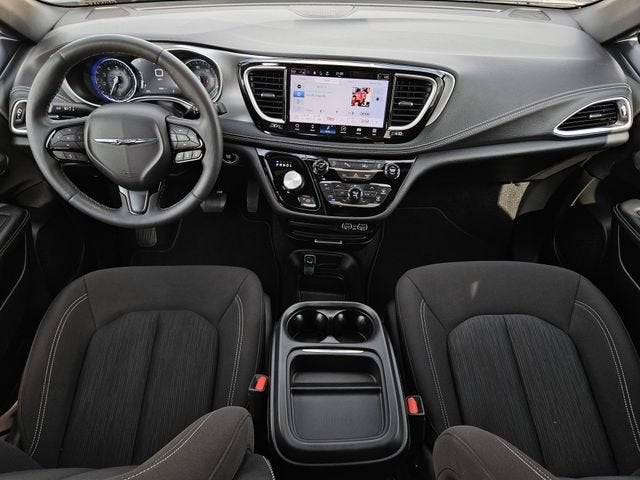 2024 Chrysler Pacifica Touring