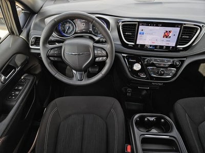 2024 Chrysler Pacifica Touring