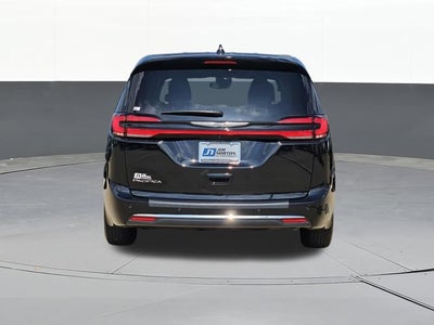 2024 Chrysler Pacifica Touring
