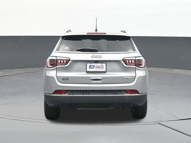 2022 Jeep Compass Latitude FWD