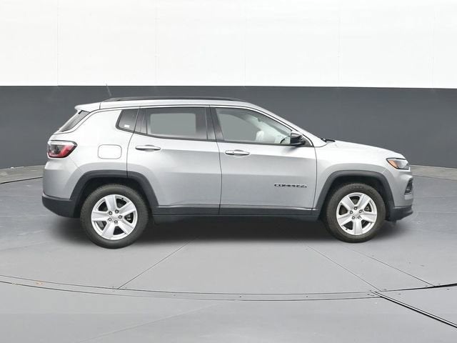 2022 Jeep Compass Latitude FWD