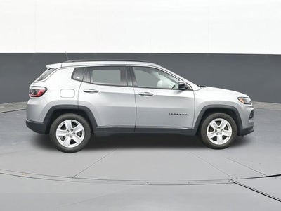 2022 Jeep Compass Latitude FWD