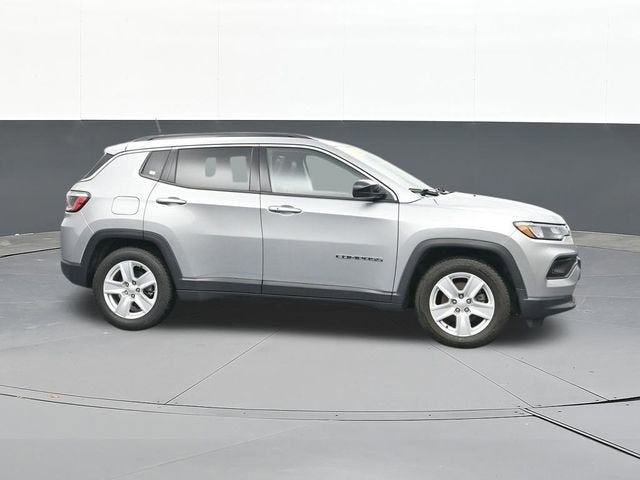 2022 Jeep Compass Latitude FWD