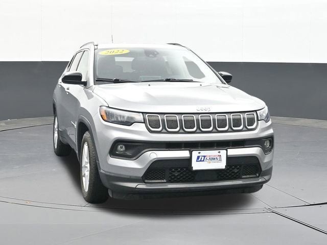 2022 Jeep Compass Latitude FWD