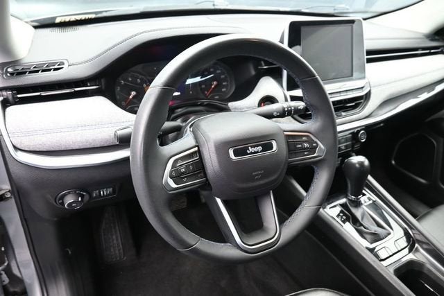 2022 Jeep Compass Latitude FWD