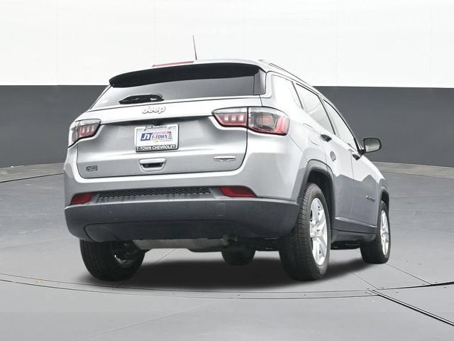 2022 Jeep Compass Latitude FWD
