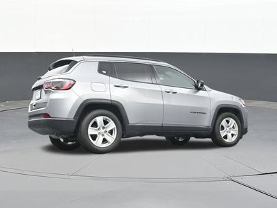 2022 Jeep Compass Latitude FWD