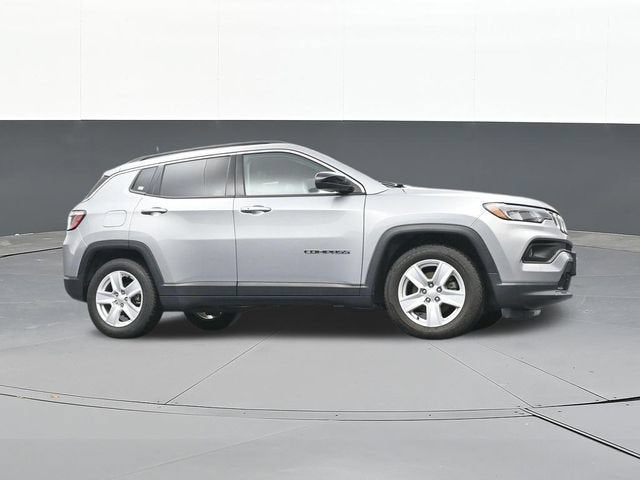 2022 Jeep Compass Latitude FWD