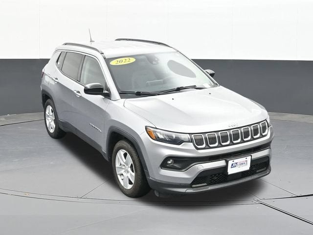 2022 Jeep Compass Latitude FWD