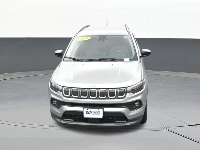 2022 Jeep Compass Latitude FWD
