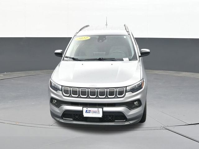 2022 Jeep Compass Latitude FWD