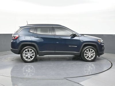 2024 Jeep Compass Latitude Lux FWD