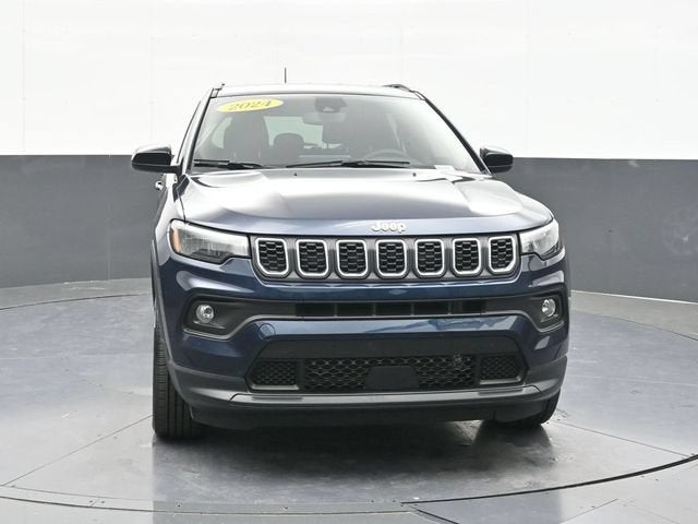 2024 Jeep Compass Latitude Lux FWD