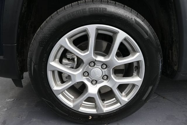 2024 Jeep Compass Latitude Lux FWD