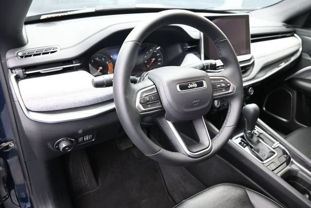 2024 Jeep Compass Latitude Lux FWD