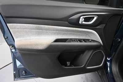 2024 Jeep Compass Latitude Lux FWD