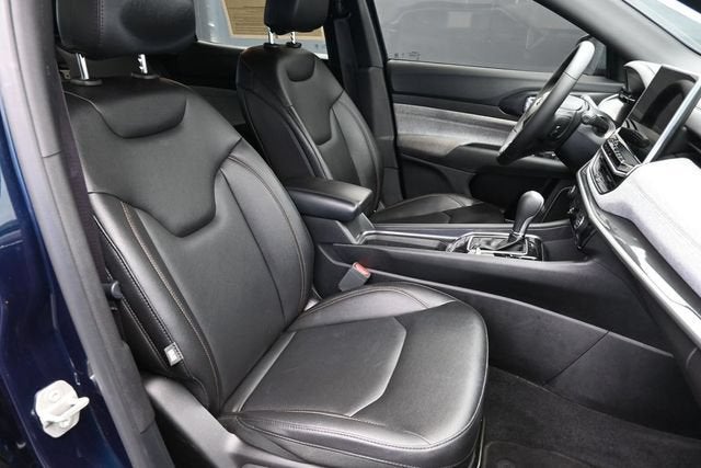 2024 Jeep Compass Latitude Lux FWD