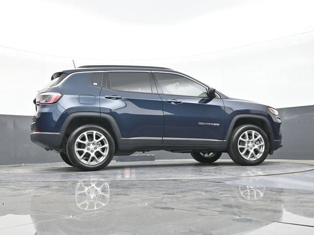 2024 Jeep Compass Latitude Lux FWD