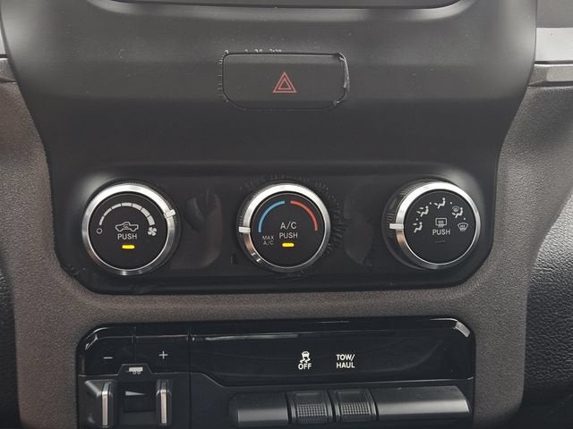 2022 RAM 2500 Tradesman Crew Cab 4x4 6'4" Box