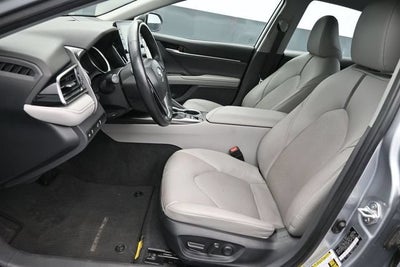 2024 Toyota Camry Hybrid XLE
