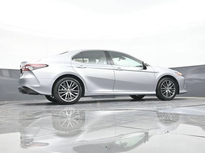 2024 Toyota Camry Hybrid XLE