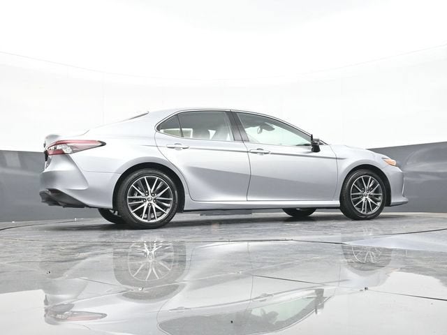 2024 Toyota Camry Hybrid XLE