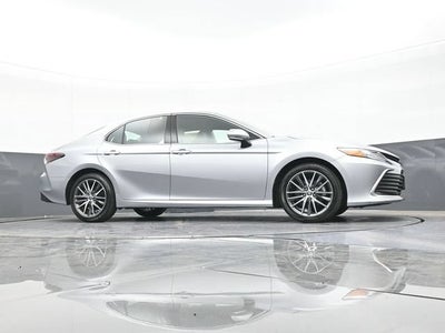 2024 Toyota Camry Hybrid XLE