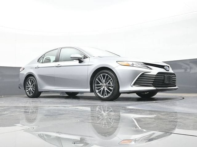 2024 Toyota Camry Hybrid XLE