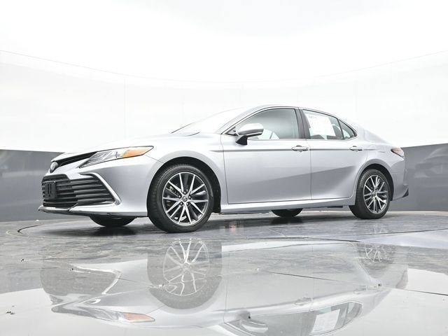 2024 Toyota Camry Hybrid XLE