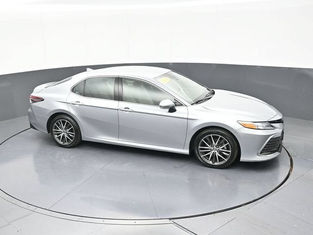 2024 Toyota Camry Hybrid XLE