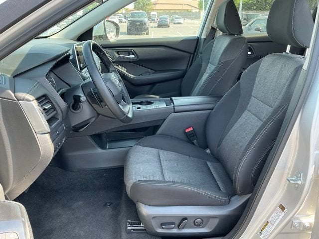 2025 Nissan Rogue SV FWD