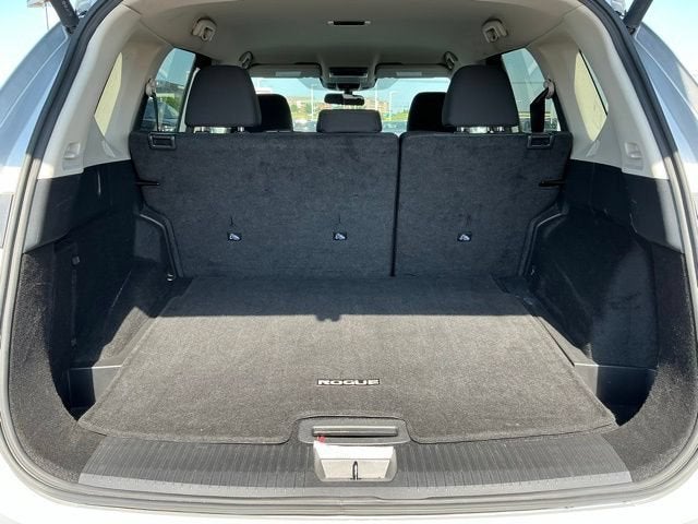 2025 Nissan Rogue SV FWD