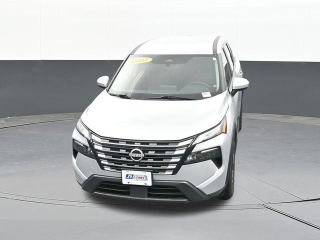 2025 Nissan Rogue SV FWD