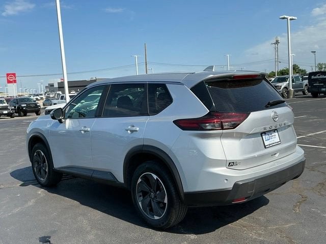 2025 Nissan Rogue SV FWD