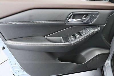 2023 Nissan Rogue SL FWD