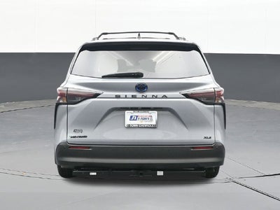 2025 Toyota Sienna Woodland Edition