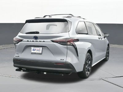 2025 Toyota Sienna Woodland Edition