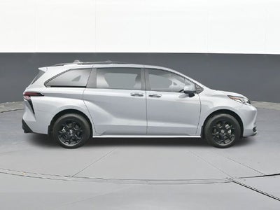 2025 Toyota Sienna Woodland Edition