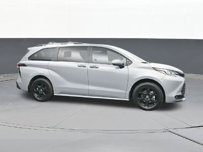 2025 Toyota Sienna Woodland Edition