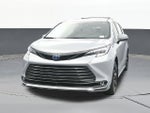 2025 Toyota Sienna Woodland Edition