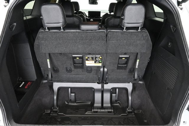 2025 Toyota Sienna Woodland Edition