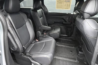 2025 Toyota Sienna Woodland Edition