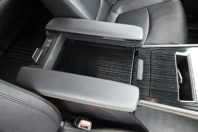 2025 Toyota Sienna Woodland Edition
