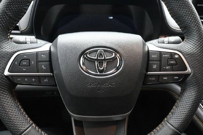 2025 Toyota Sienna Woodland Edition