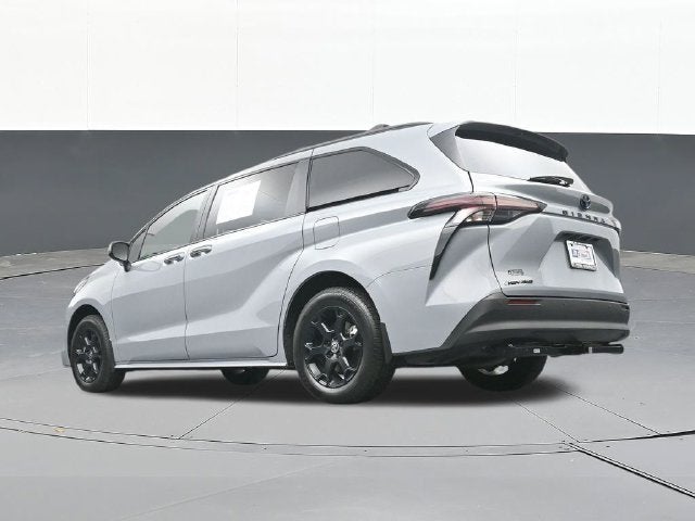 2025 Toyota Sienna Woodland Edition