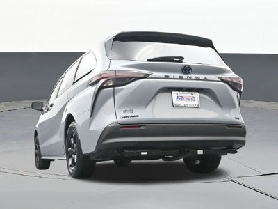 2025 Toyota Sienna Woodland Edition